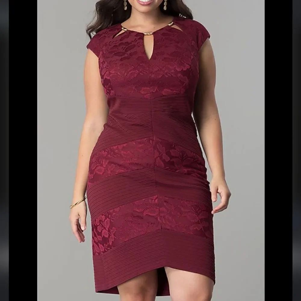 BRAND NEW MELROSE MELROSE SOCIAL ROUNDNECK LINE SLEEVELESS DRESS